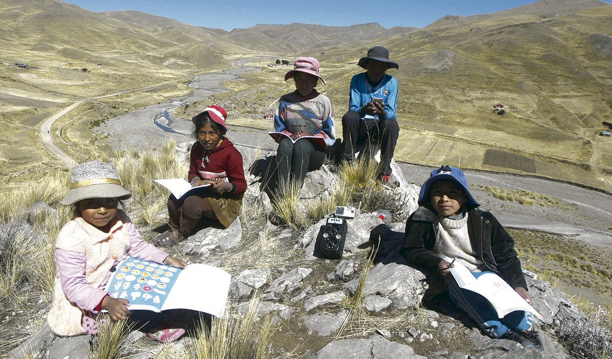  Los desafíos de la brecha digital: 10 millones de peruanos no usan Internet por cobertura, costos y falta de interés TeleSemana 